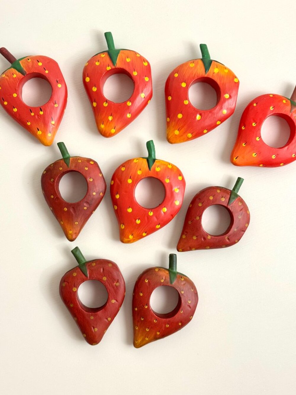 Vtg Strawberry Napkin Rings Set of 9 Carved Wood Fruit Novelty Summer Party